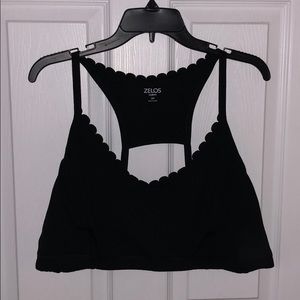 3x sports bra with scallop detail
